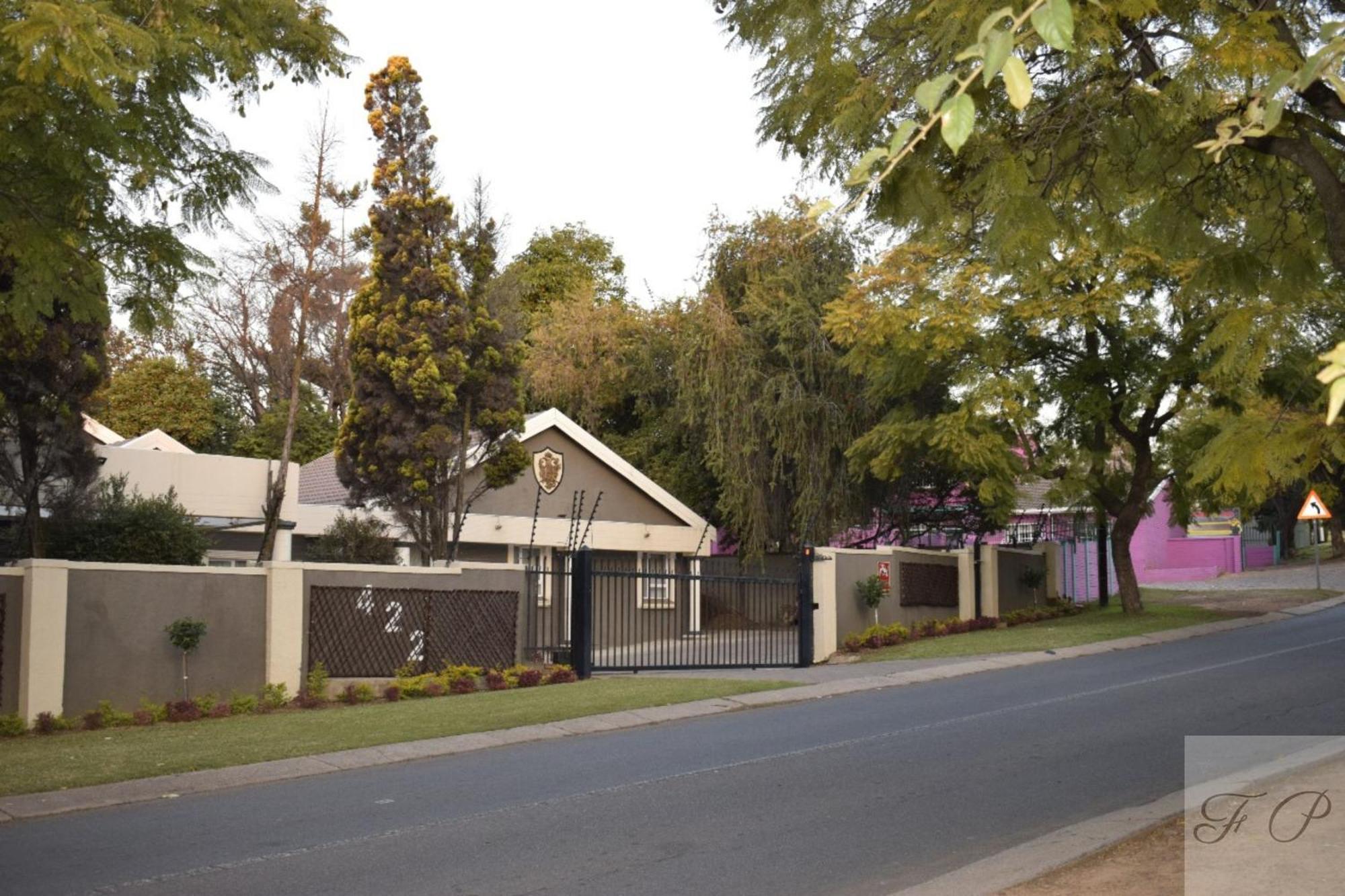 The Giraffe Room At Frederick'S Place Pretoria-Noord Extérieur photo